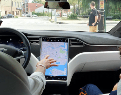 Tesla asked to recall 158,000 cars for failing displays!